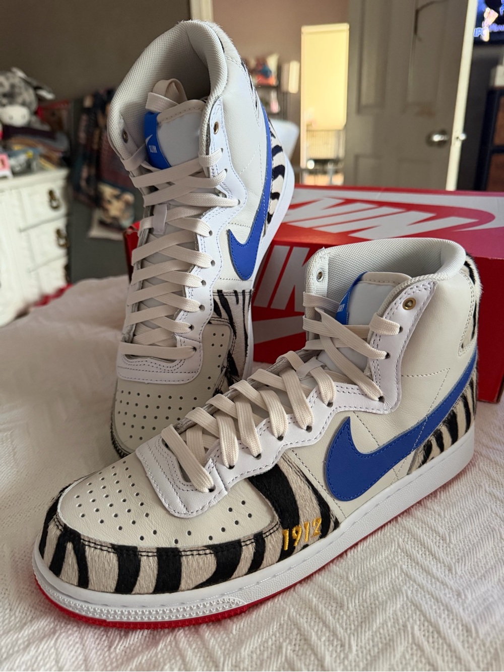 TENNESSEE STATE UNIVERSITY X TERMINATOR HIGH 'SLIM & HUSKY'S PIZZA'